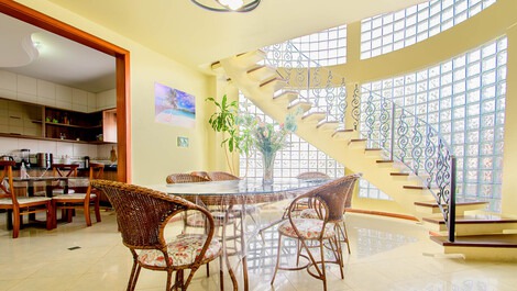 Maravillosa casa con piscina a 50 metros de la playa para 18 personas.