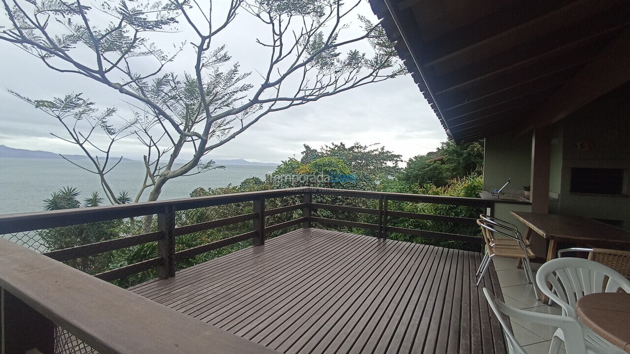 Casa para aluguel de temporada em Florianópolis (Lagoinha)