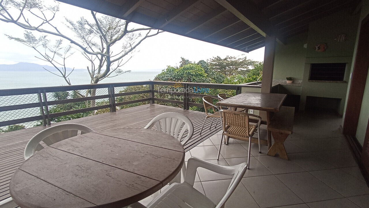 Casa para aluguel de temporada em Florianópolis (Lagoinha)