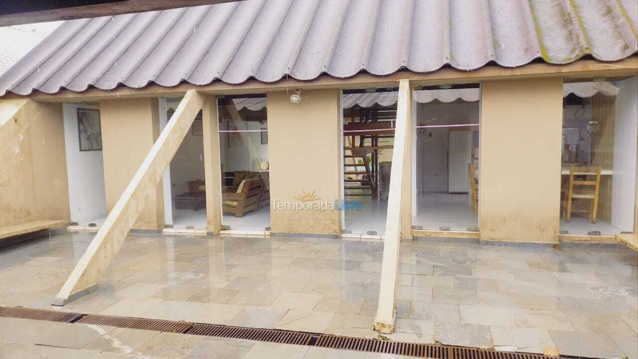 Casa para alquiler de vacaciones em Guarujá (Praia do Pernambuco)