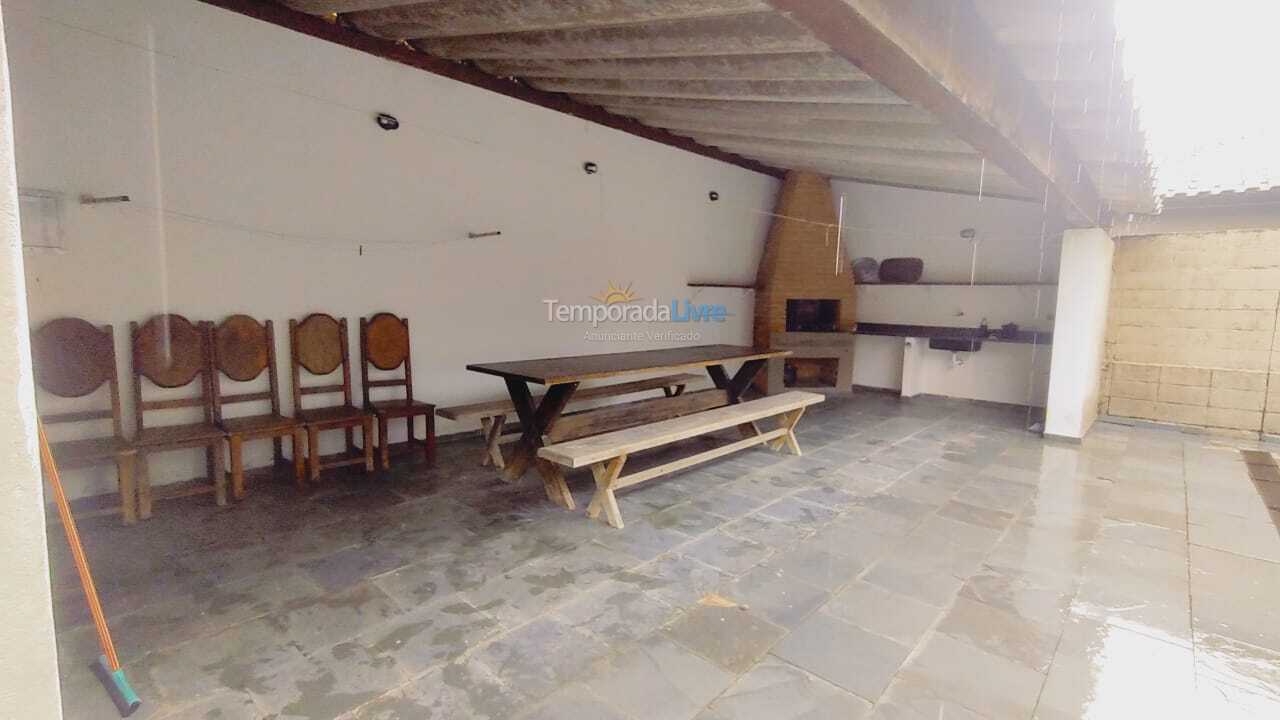 Casa para alquiler de vacaciones em Guarujá (Praia do Pernambuco)