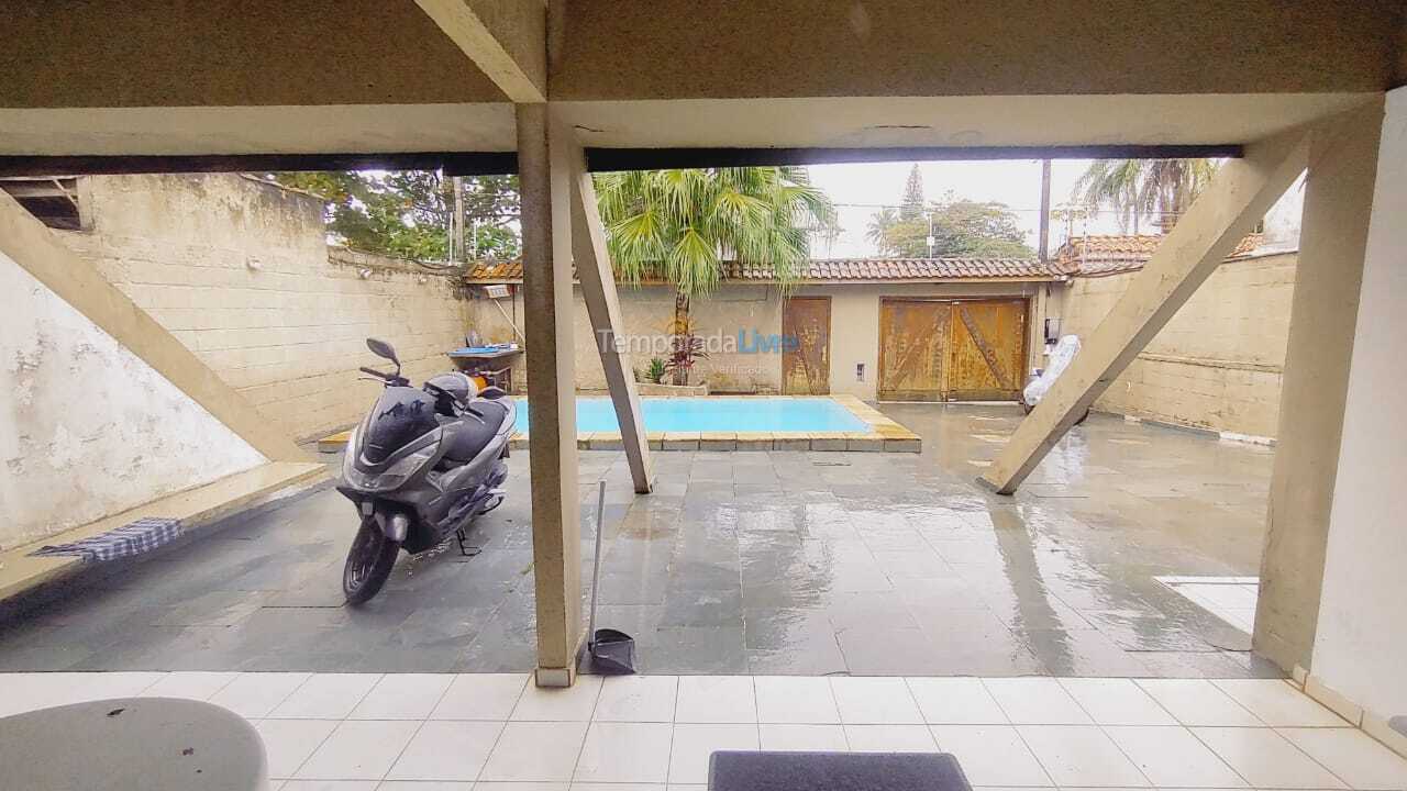 Casa para alquiler de vacaciones em Guarujá (Praia do Pernambuco)