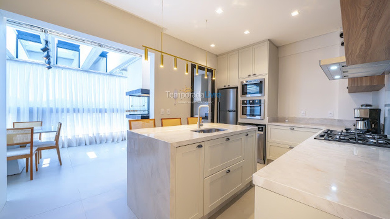 Apartment for vacation rental in Bombinhas (Mariscal)