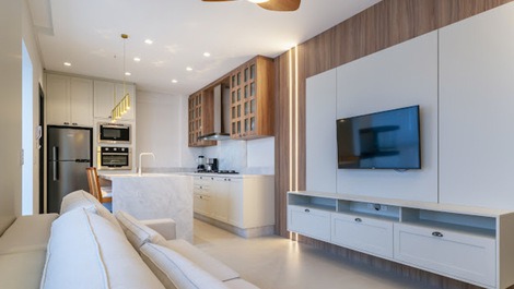 DUPLEX PENTHOUSE WITH PRIVATE JACUZZI ON MARISCAL BEACH