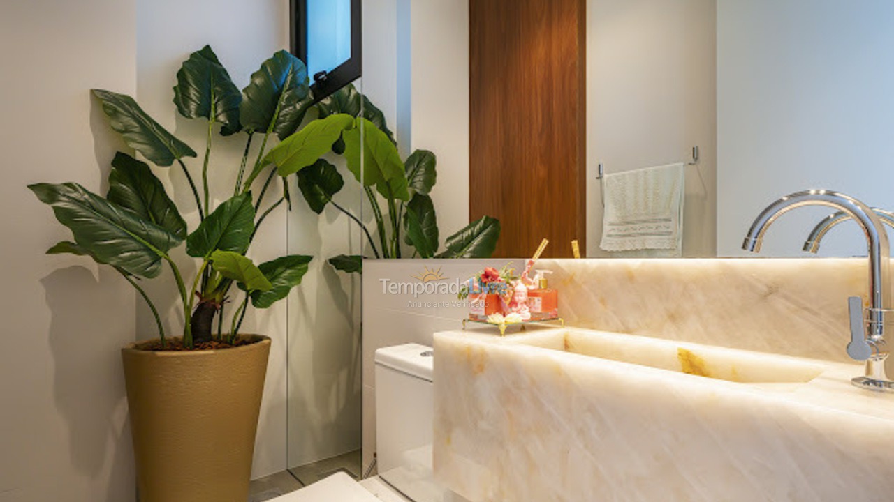 Apartment for vacation rental in Bombinhas (Mariscal)