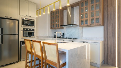 DUPLEX PENTHOUSE WITH PRIVATE JACUZZI ON MARISCAL BEACH