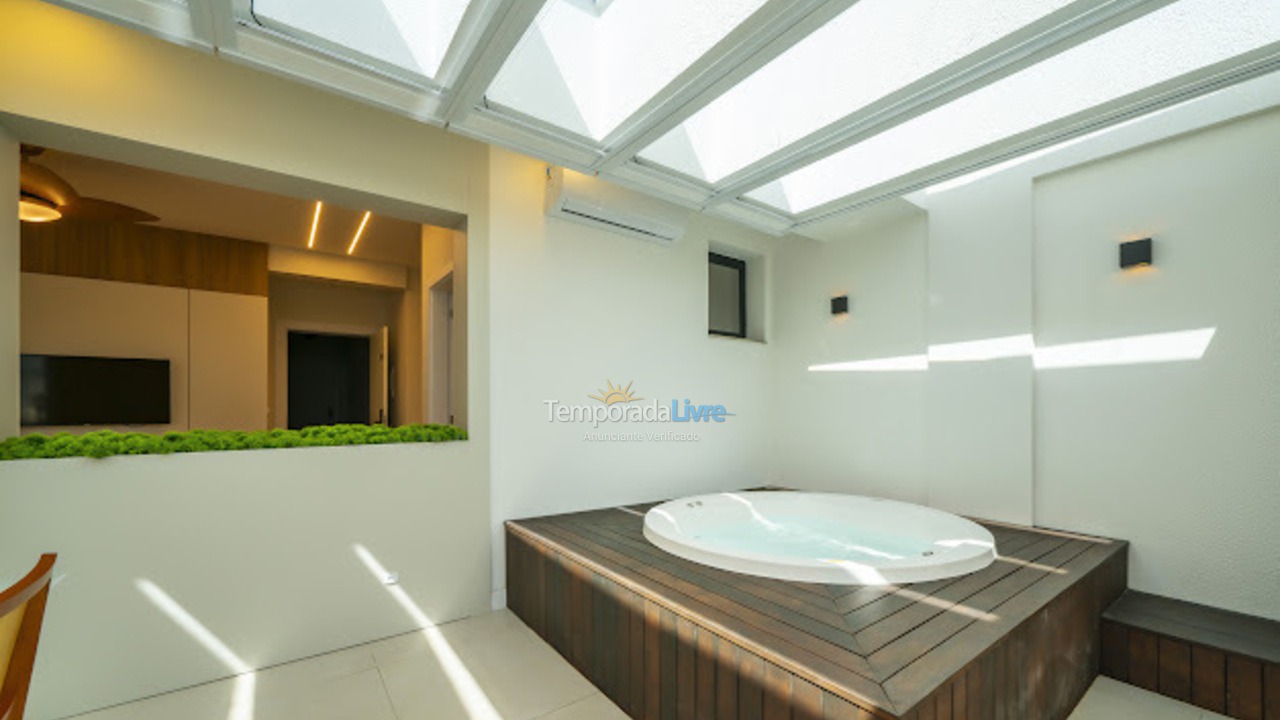 Apartment for vacation rental in Bombinhas (Mariscal)