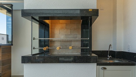 DUPLEX PENTHOUSE WITH PRIVATE JACUZZI ON MARISCAL BEACH