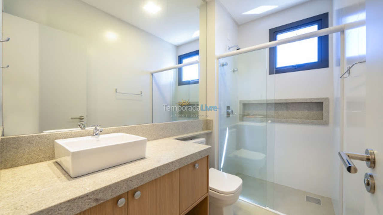 Apartment for vacation rental in Bombinhas (Mariscal)