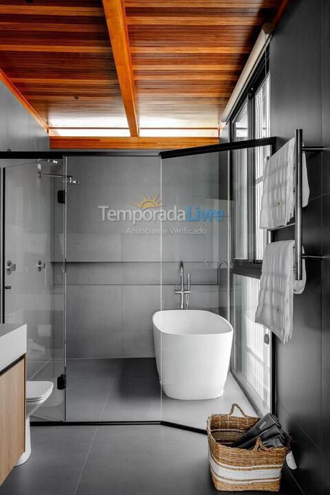 Casa para aluguel de temporada em Bombinhas (Mariscal)