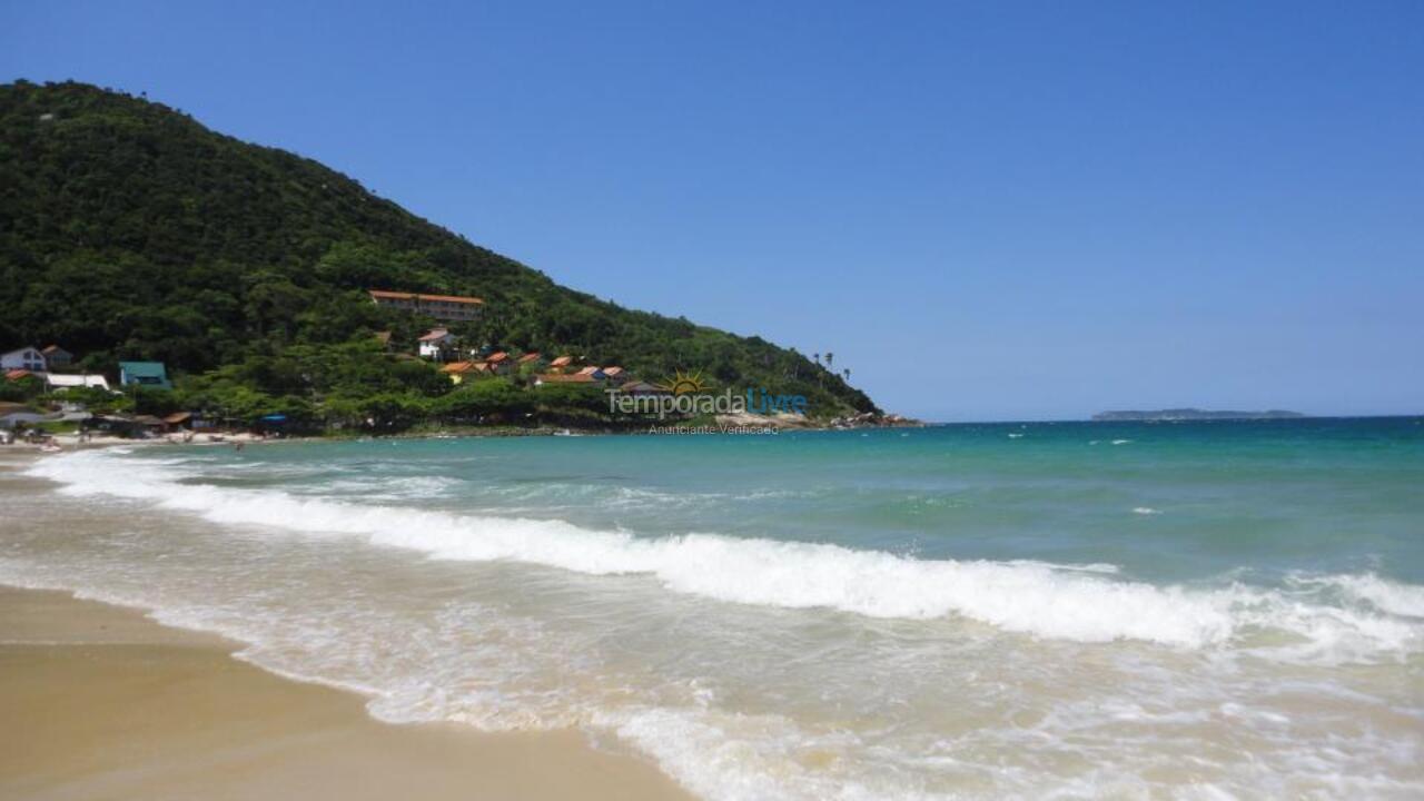 Apartment for vacation rental in Bombinhas (Praia de Quatro Ilhas)