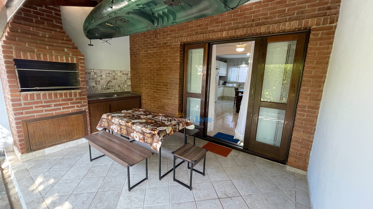 Casa para alquiler de vacaciones em São Sebastião (Juquehy)