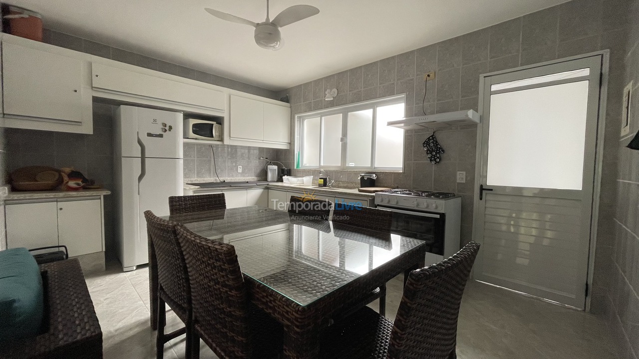 Casa para alquiler de vacaciones em São Sebastião (Juquehy)