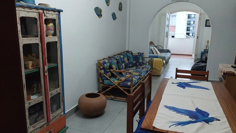 Enseada 500m da praia. Perto de mercados, padarias e restaurantes!