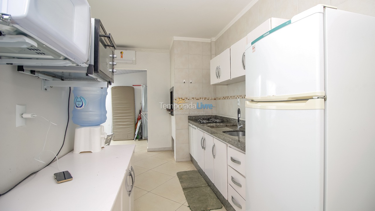 Apartamento para aluguel de temporada em Bombinhas (Praia de Quatro Ilhas)