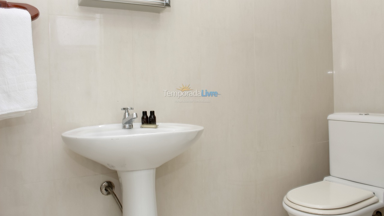 Apartamento para aluguel de temporada em Bombinhas (Praia de Quatro Ilhas)