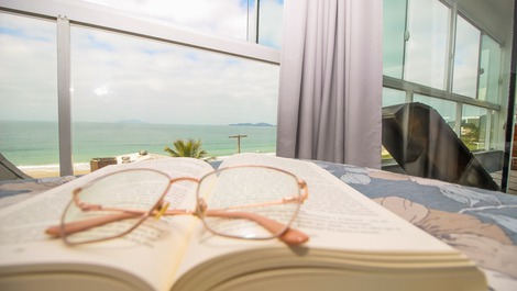 Apartamento frente mar com vista Incrível para a Praia de Quatro Ilhas