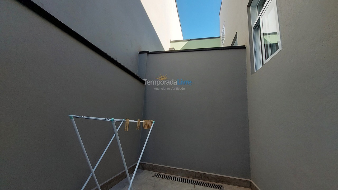 Casa para aluguel de temporada em Brotas (Santa Cecilia Ii)