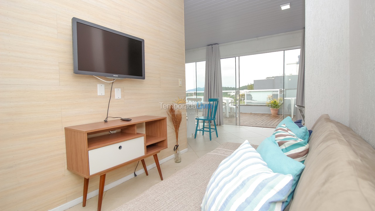 Apartamento para aluguel de temporada em Bombinhas (Praia de Quatro Ilhas)