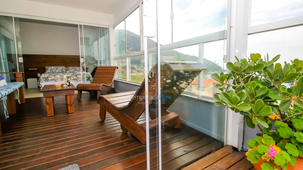 Apartamento para aluguel de temporada em Bombinhas (Praia de Quatro Ilhas)