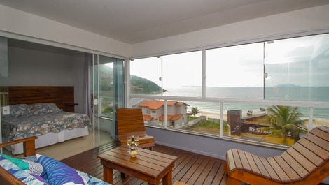 Apartamento frente mar com vista Incrível para a Praia de Quatro Ilhas