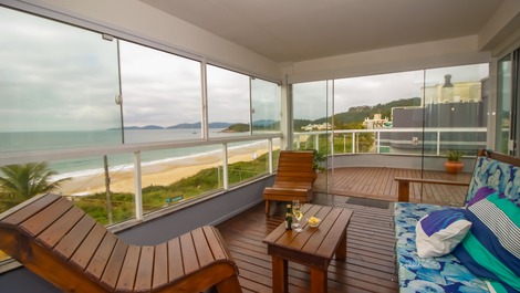 Apartamento frente mar com vista Incrível para a Praia de Quatro Ilhas