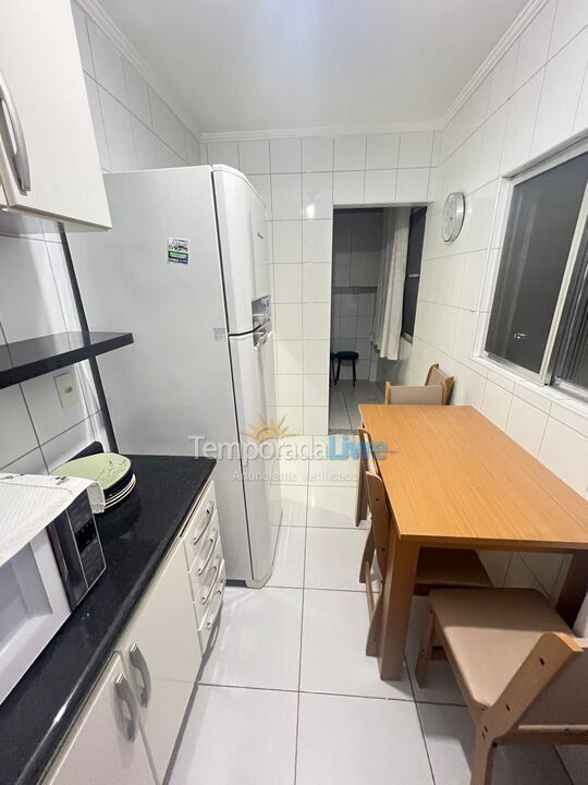 Apartamento para aluguel de temporada em Praia Grande (Canto do Forte)