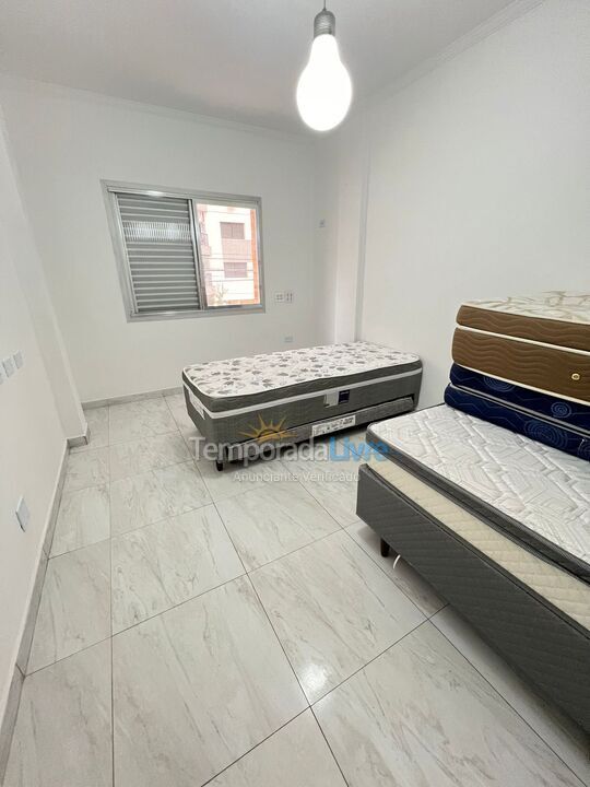 Apartamento para aluguel de temporada em Praia Grande (Canto do Forte)