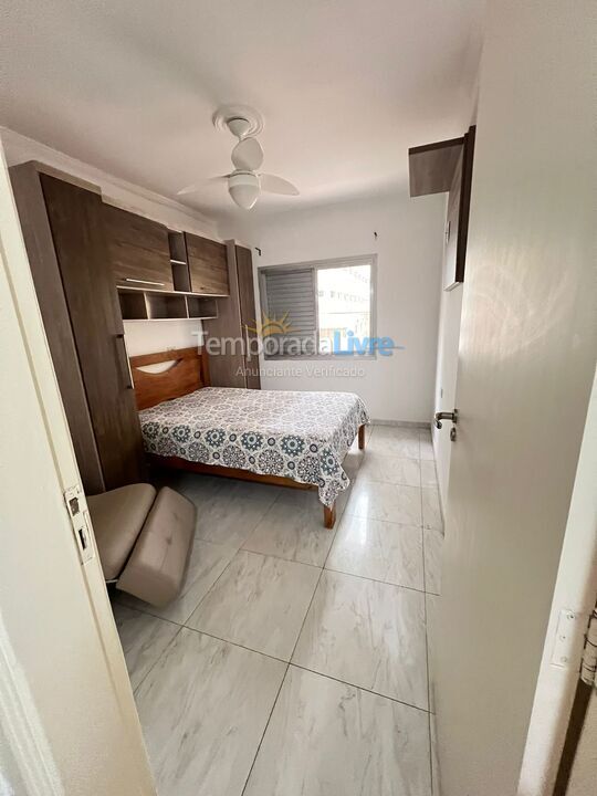 Apartamento para aluguel de temporada em Praia Grande (Canto do Forte)