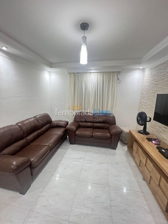 Apartamento para aluguel de temporada em Praia Grande (Canto do Forte)