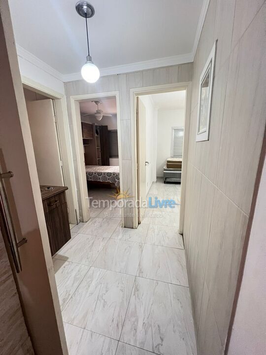 Apartamento para aluguel de temporada em Praia Grande (Canto do Forte)