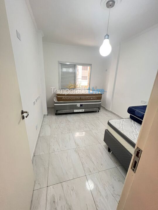 Apartamento para aluguel de temporada em Praia Grande (Canto do Forte)