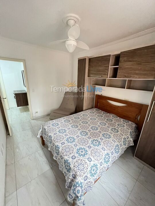 Apartamento para aluguel de temporada em Praia Grande (Canto do Forte)