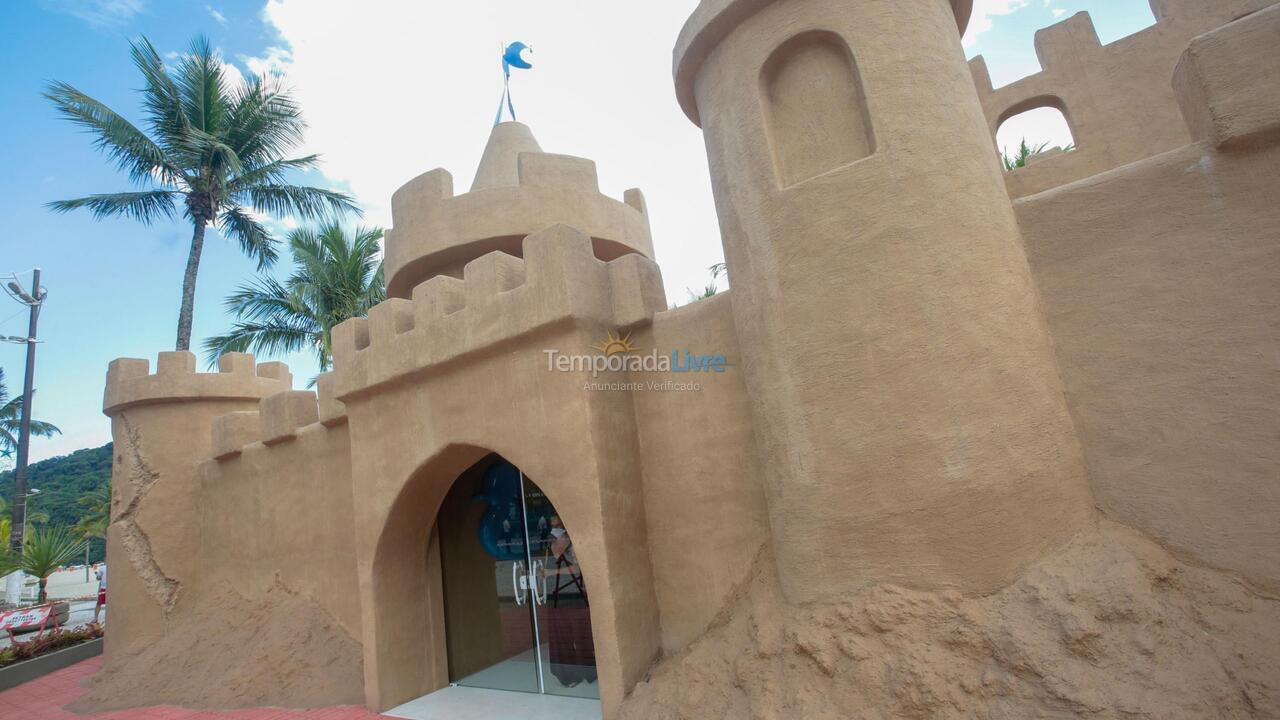 Apartamento para aluguel de temporada em Praia Grande (Canto do Forte)