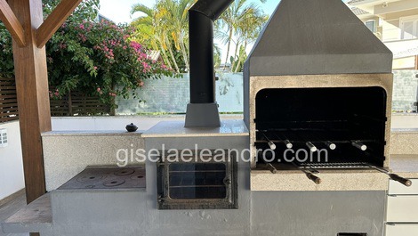 Encantadora casa con 5 suites, a 100 m del mar en Jurere En