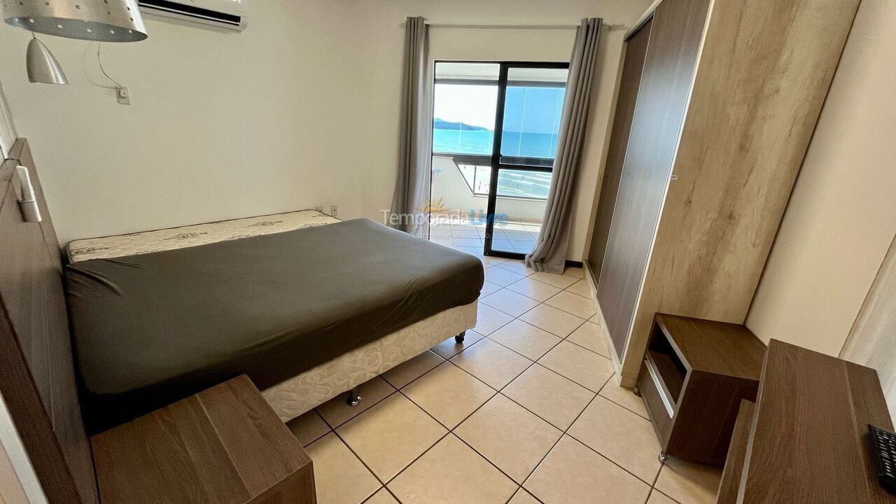 Apartment for vacation rental in Itapema (Meia Praia)