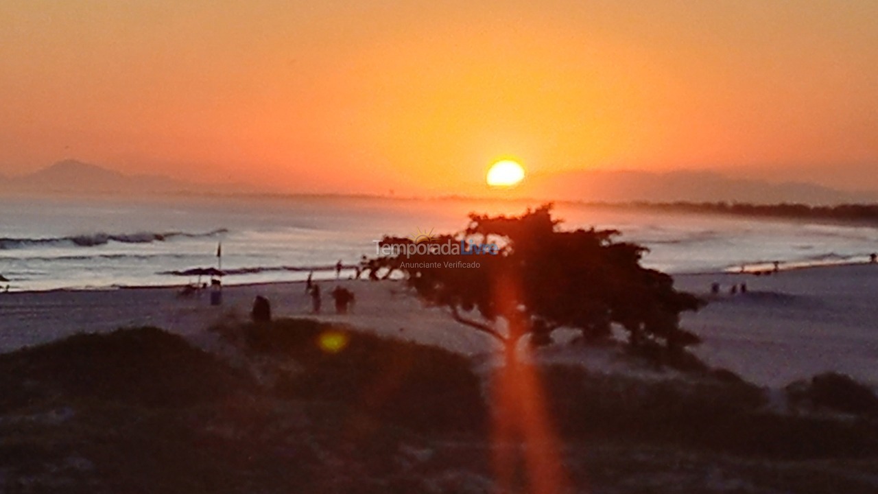 Apartamento para aluguel de temporada em Arraial do Cabo (Prainha)