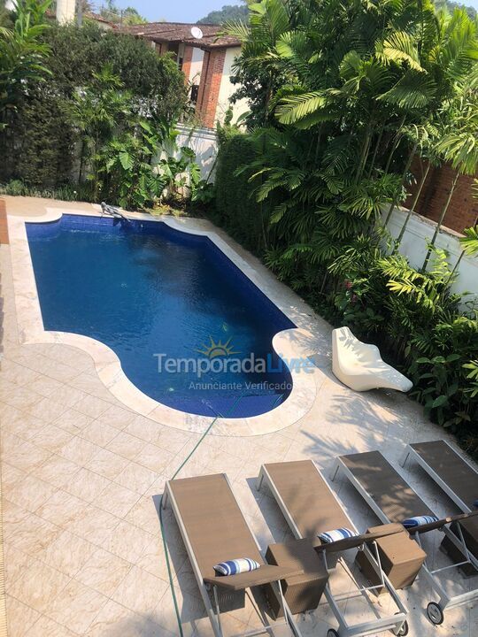 House for vacation rental in São Sebastião (Praia da Baleia)