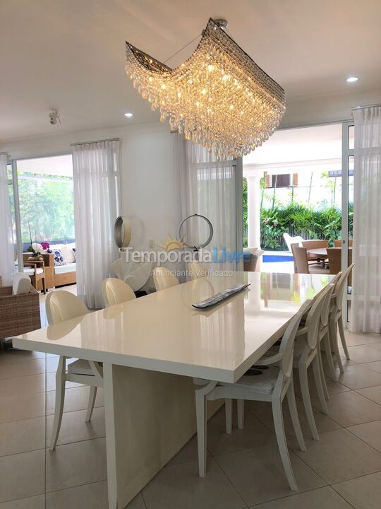 House for vacation rental in São Sebastião (Praia da Baleia)