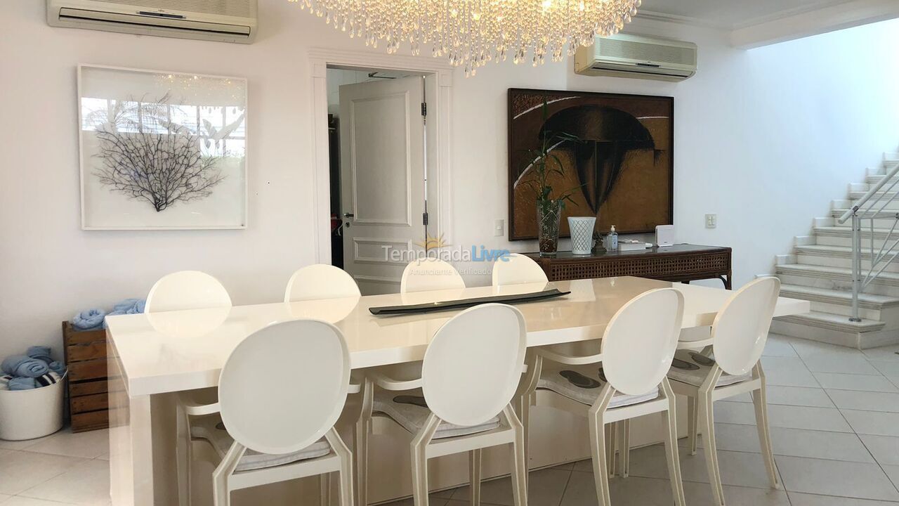 House for vacation rental in São Sebastião (Praia da Baleia)