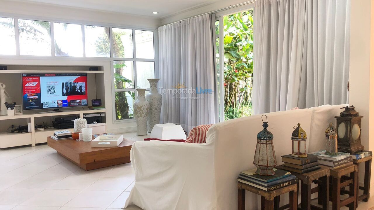 House for vacation rental in São Sebastião (Praia da Baleia)