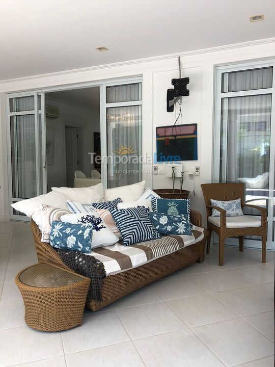 House for vacation rental in São Sebastião (Praia da Baleia)