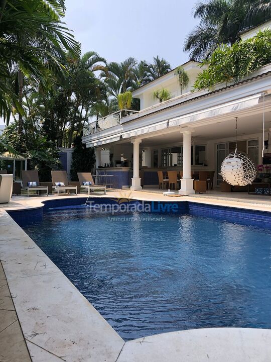 House for vacation rental in São Sebastião (Praia da Baleia)