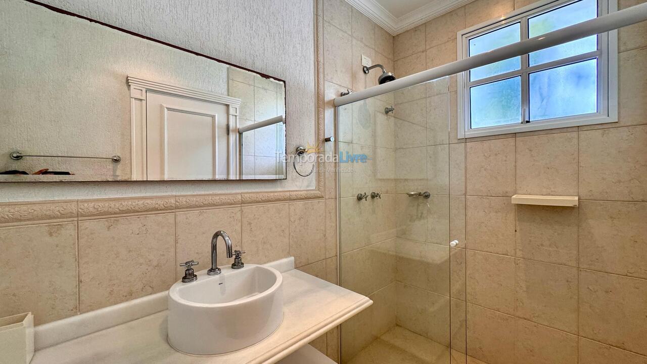 House for vacation rental in São Sebastião (Praia da Baleia)