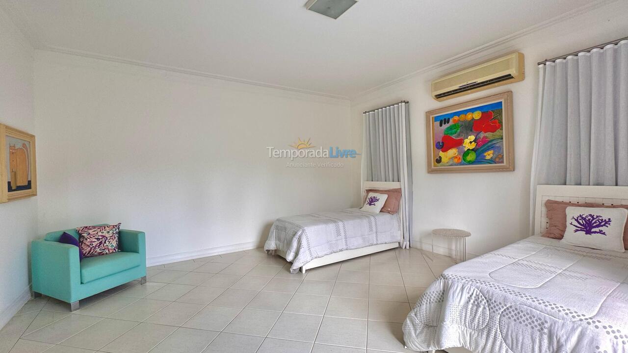 House for vacation rental in São Sebastião (Praia da Baleia)