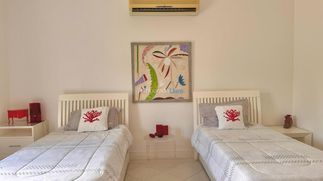 House for vacation rental in São Sebastião (Praia da Baleia)