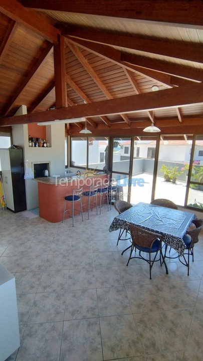Apartamento para aluguel de temporada em Florianopolis (Praia dos Ingleses)