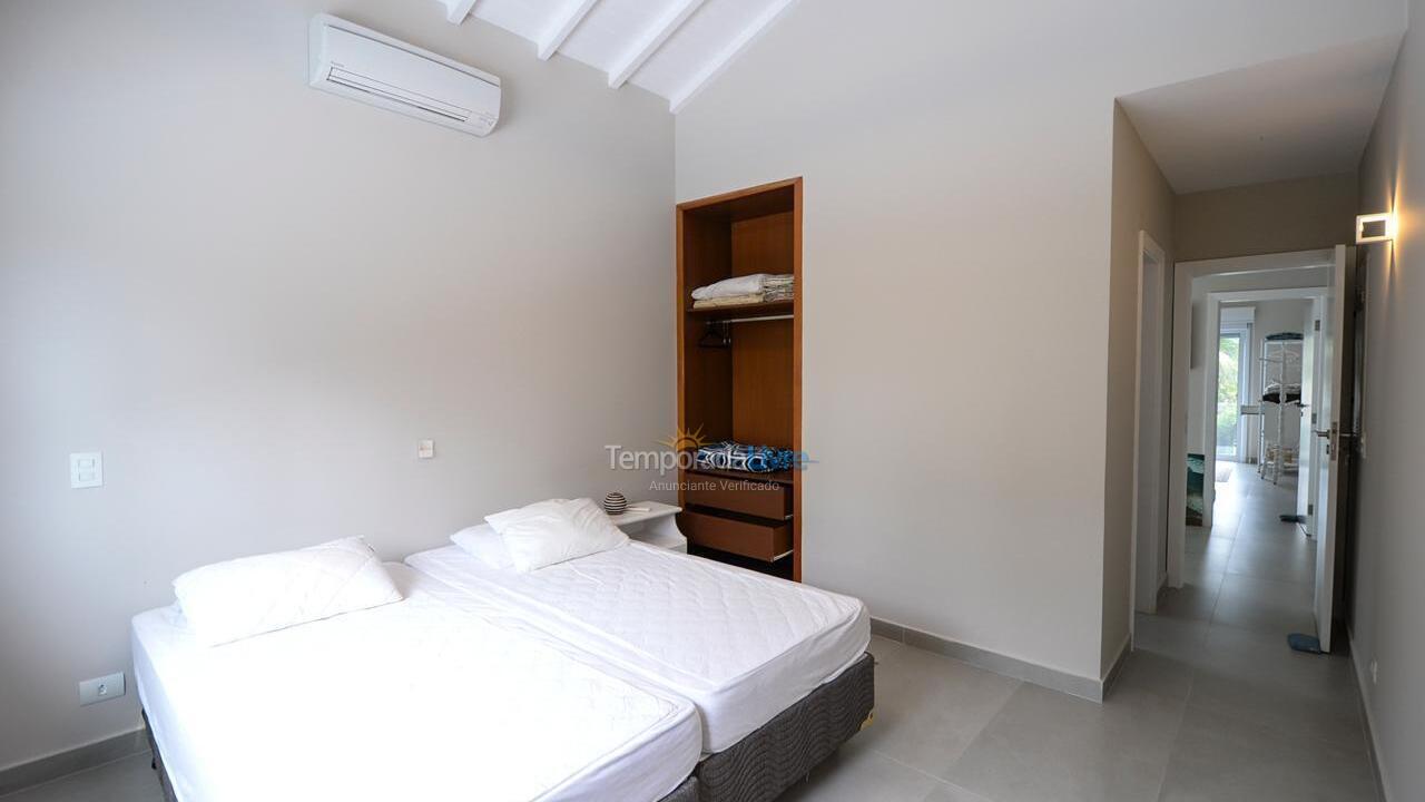 House for vacation rental in São Sebastião (Praia da Baleia)