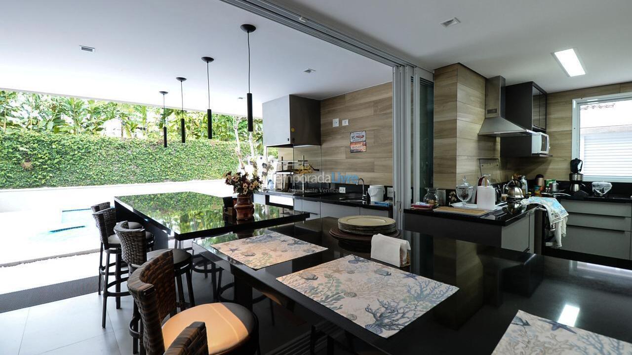 House for vacation rental in São Sebastião (Praia da Baleia)