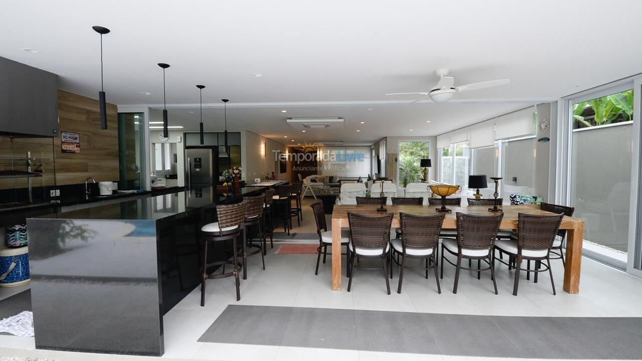 House for vacation rental in São Sebastião (Praia da Baleia)